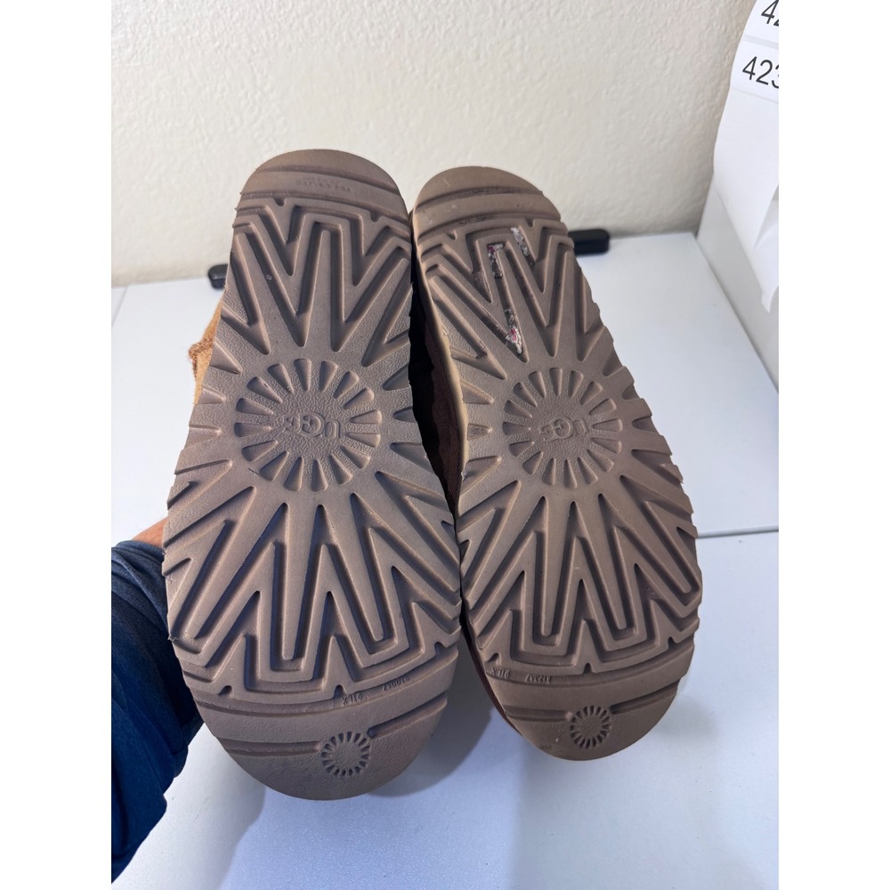 UGG Classic Suede Slippers Women Size 7 Chestnut Shearling Lined Cozy Slip On - Picture 3 of 8